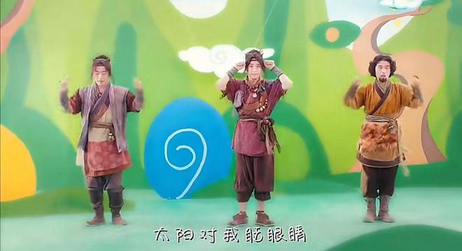 热搜13岁用新单曲强势回归打脸！澳门新葡京入口12岁甜馨被骂上(图5)